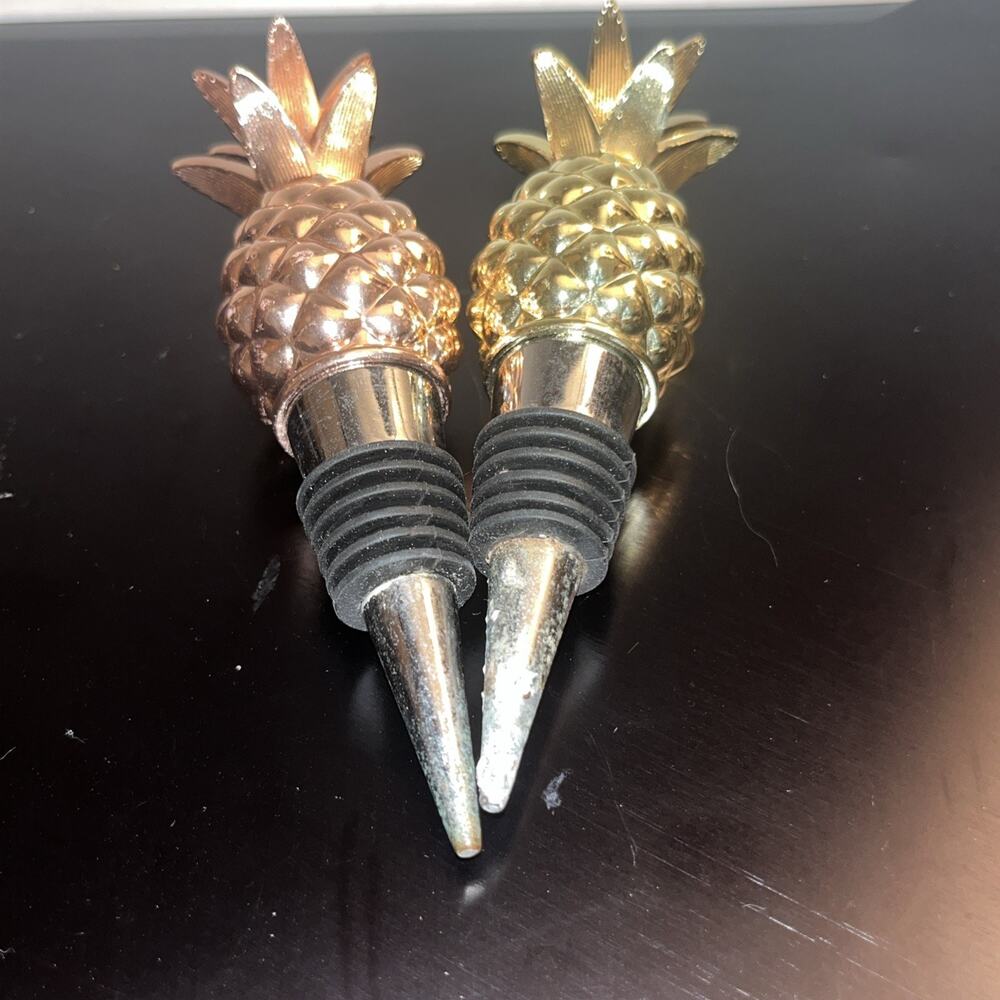 Set Of 2 ￼Gold Color Pineapple Wine Stoppers